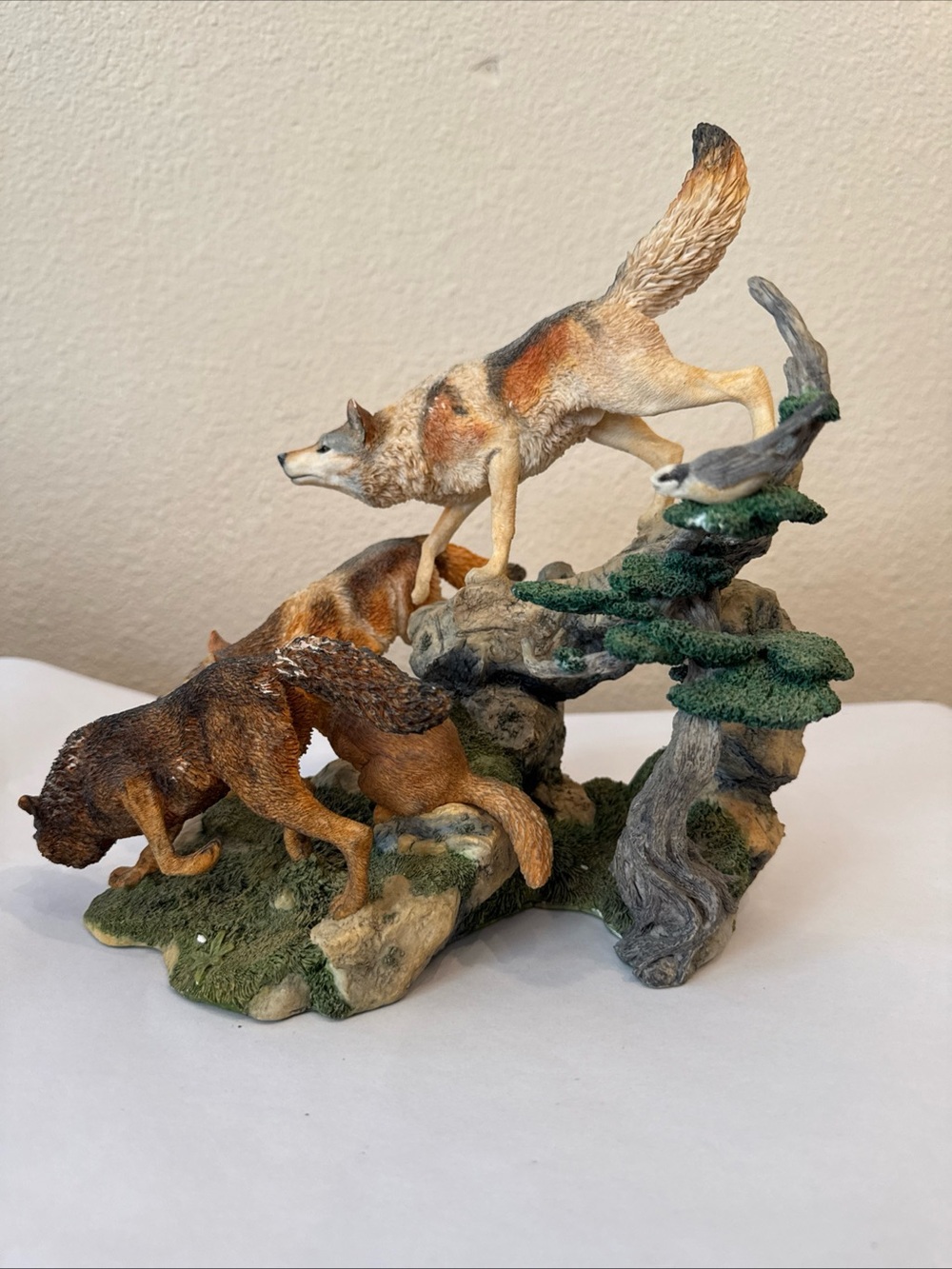 Danbury Mint THE HUNT by Nick Bibby Spirit of the Wolf Sculpture Large rare